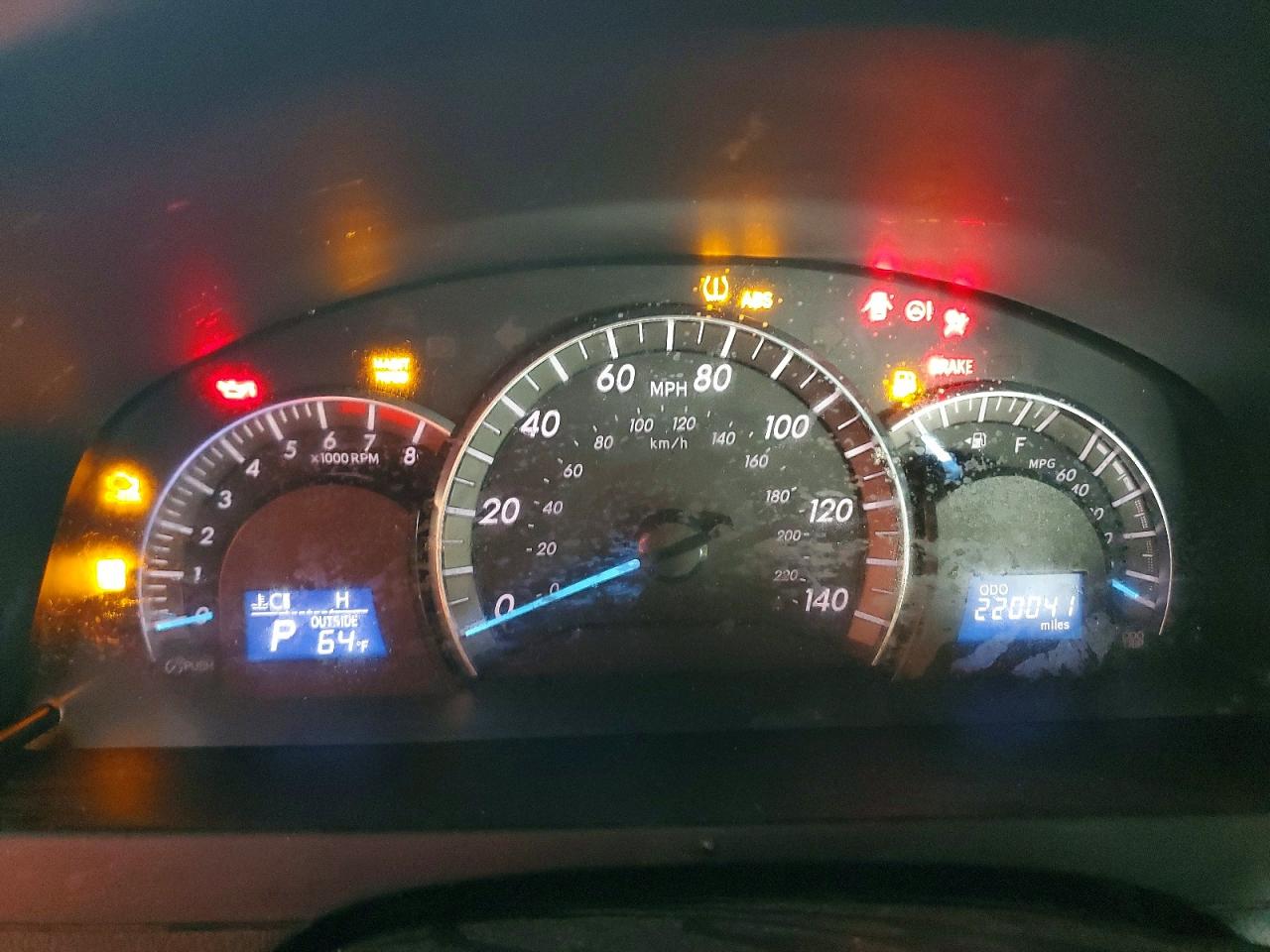 2012 TOYOTA CAMRY SE photo 25