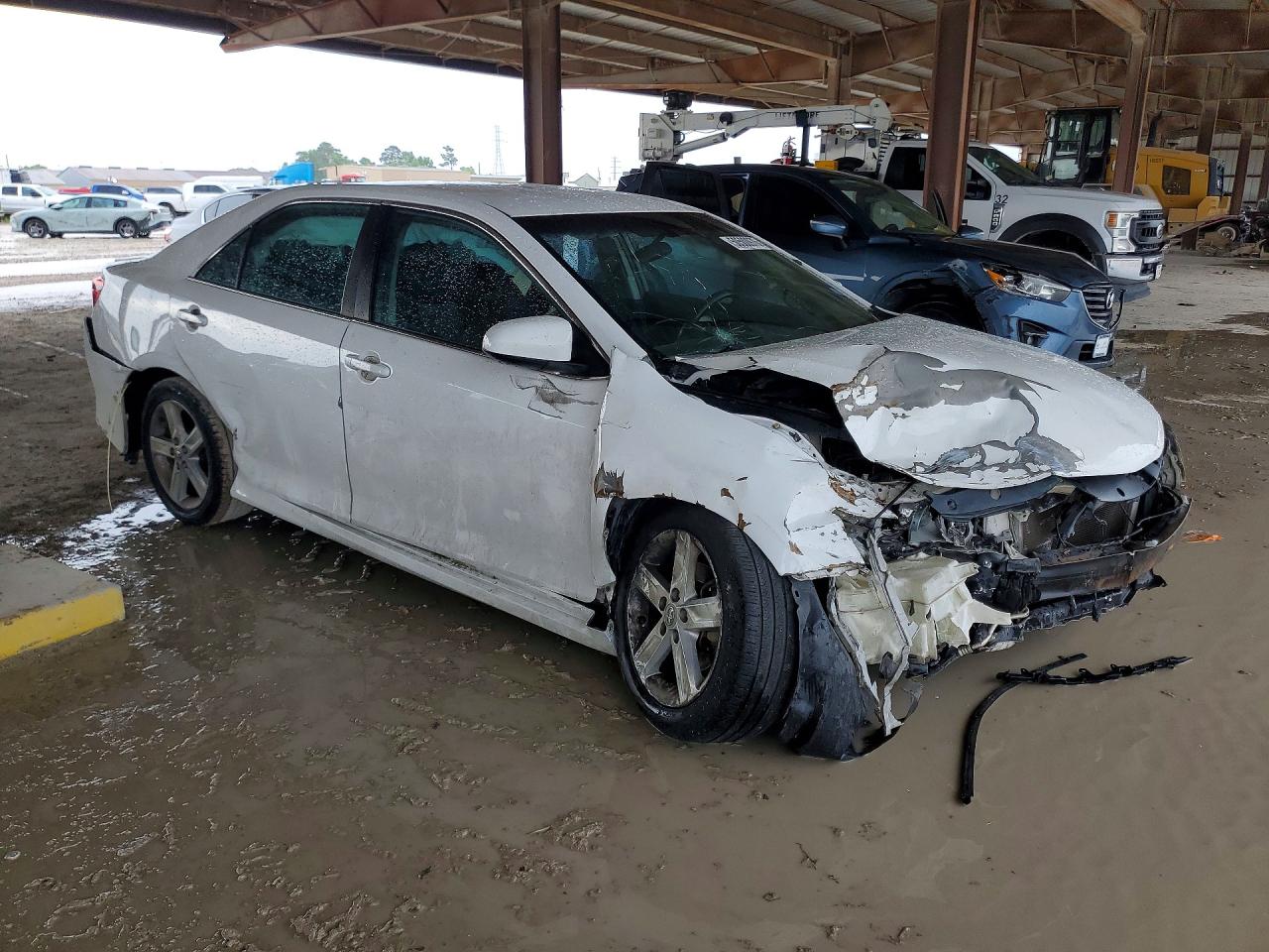 2012 TOYOTA CAMRY SE photo 10