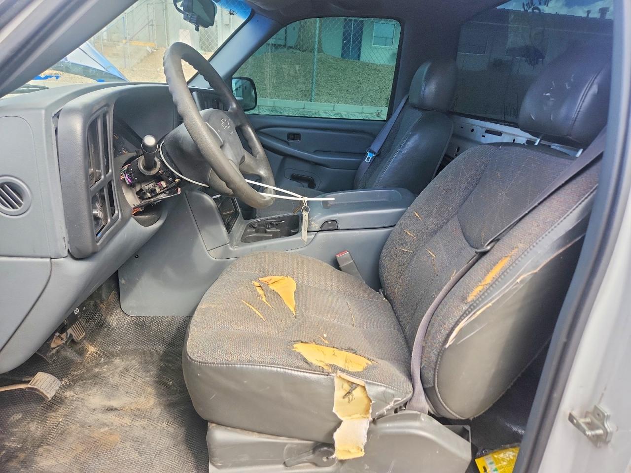 2006 CHEVROLET SILVERADO C1500 photo 13