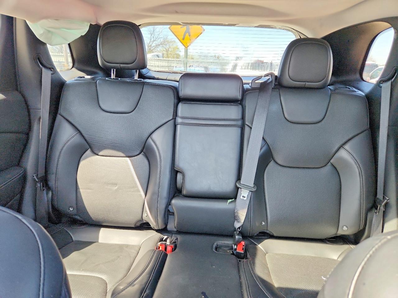 2019 JEEP CHEROKEE LIMITED photo 28
