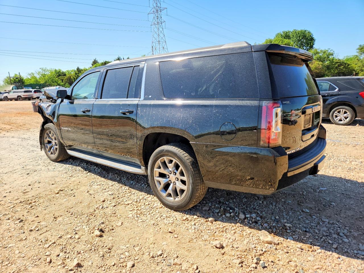 2015 GMC YUKON XL C1500 SLE photo 4