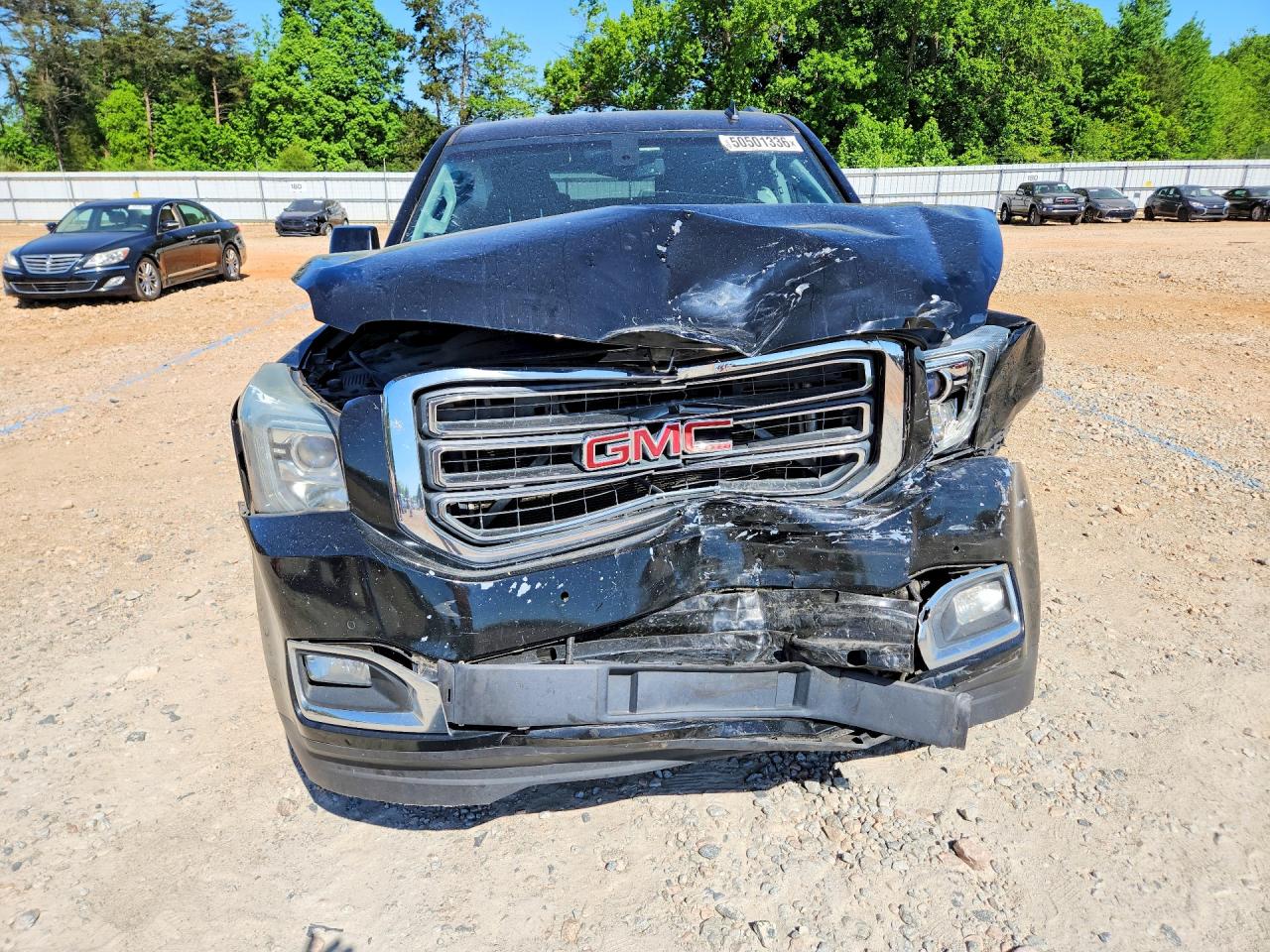 2015 GMC YUKON XL C1500 SLE photo 13