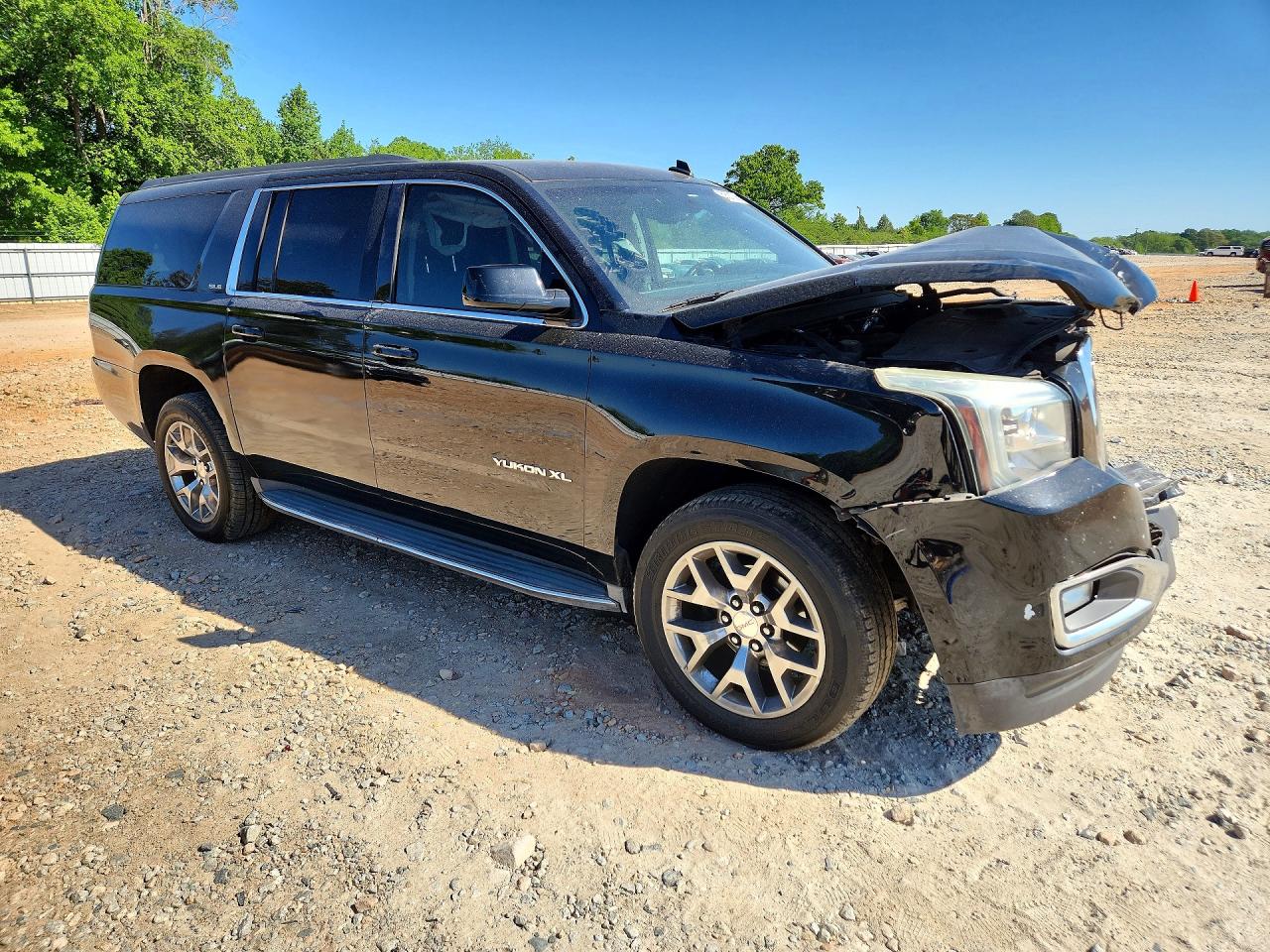 2015 GMC YUKON XL C1500 SLE photo 10