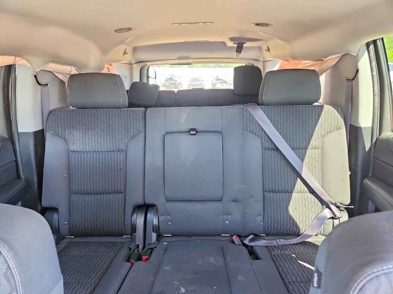 2015 GMC YUKON XL C1500 SLE photo 28