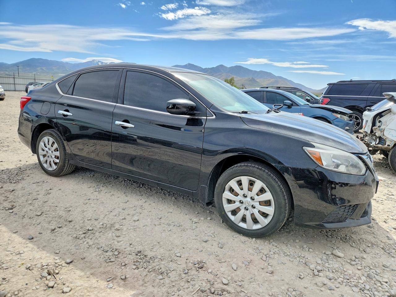 2019 NISSAN SENTRA S photo 7