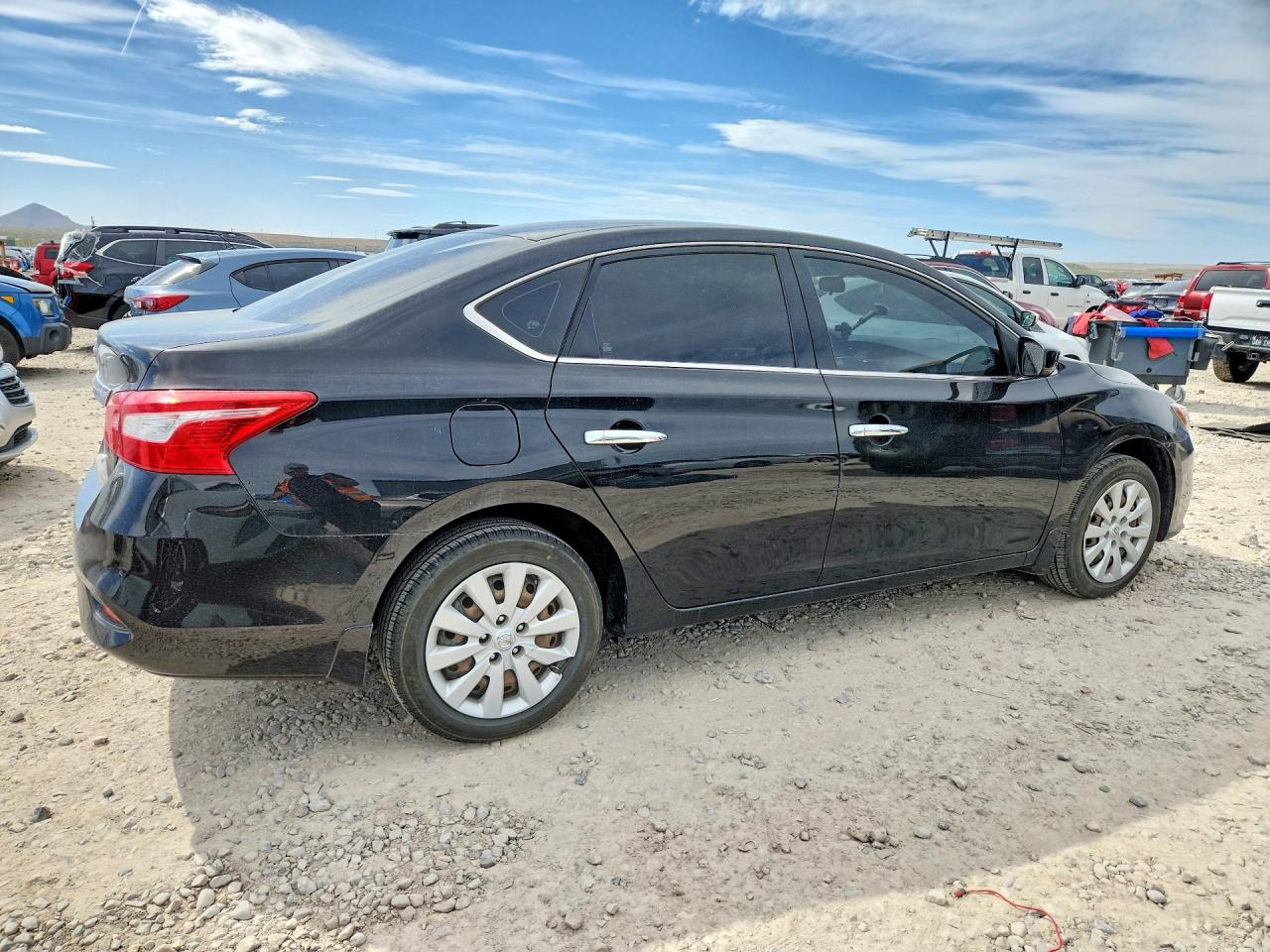 2019 NISSAN SENTRA S photo 5