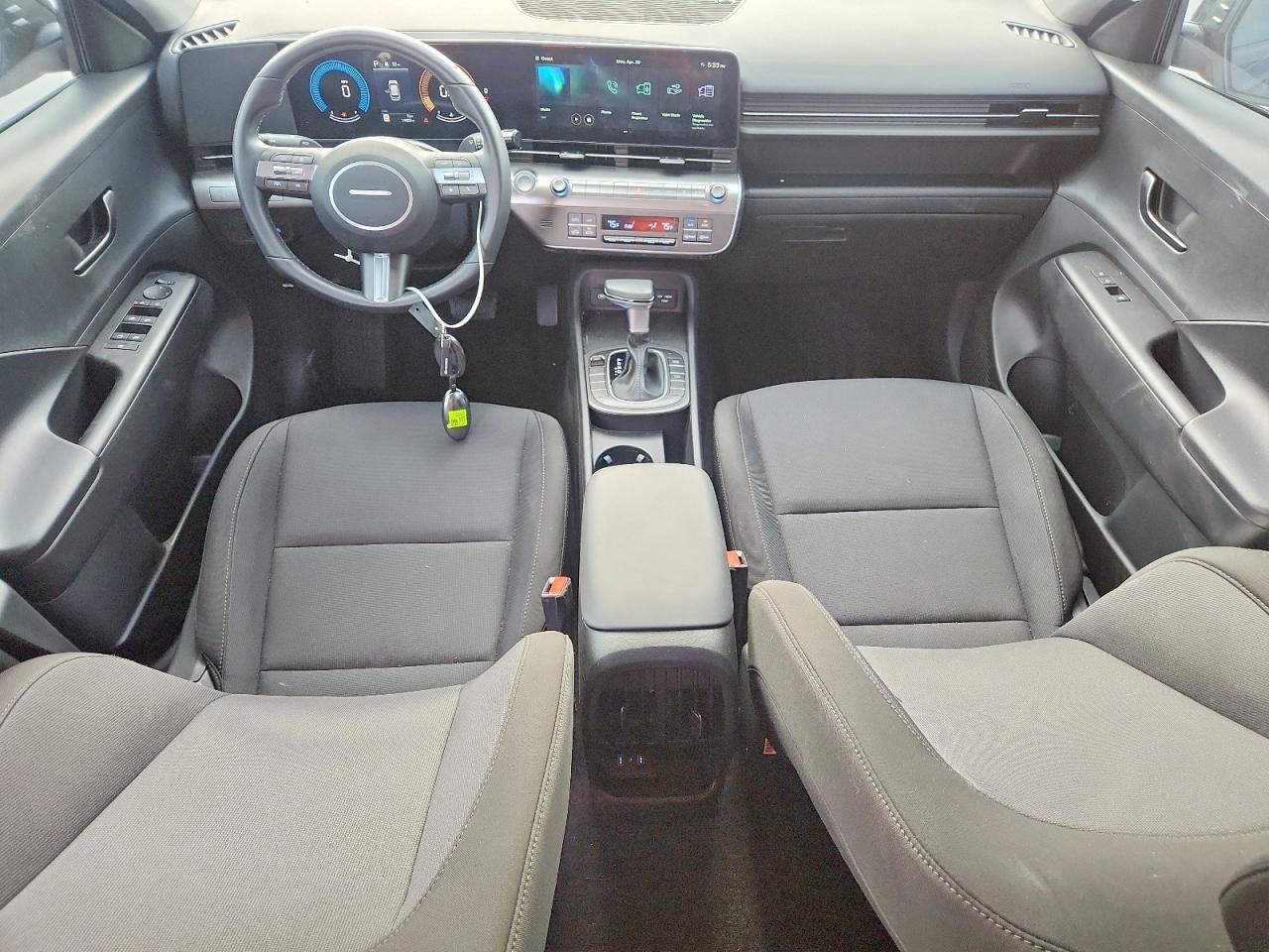 2025 HYUNDAI KONA SEL photo 8