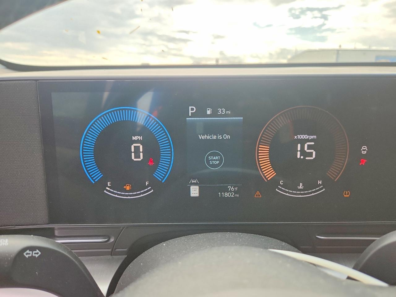 2025 HYUNDAI KONA SEL photo 9