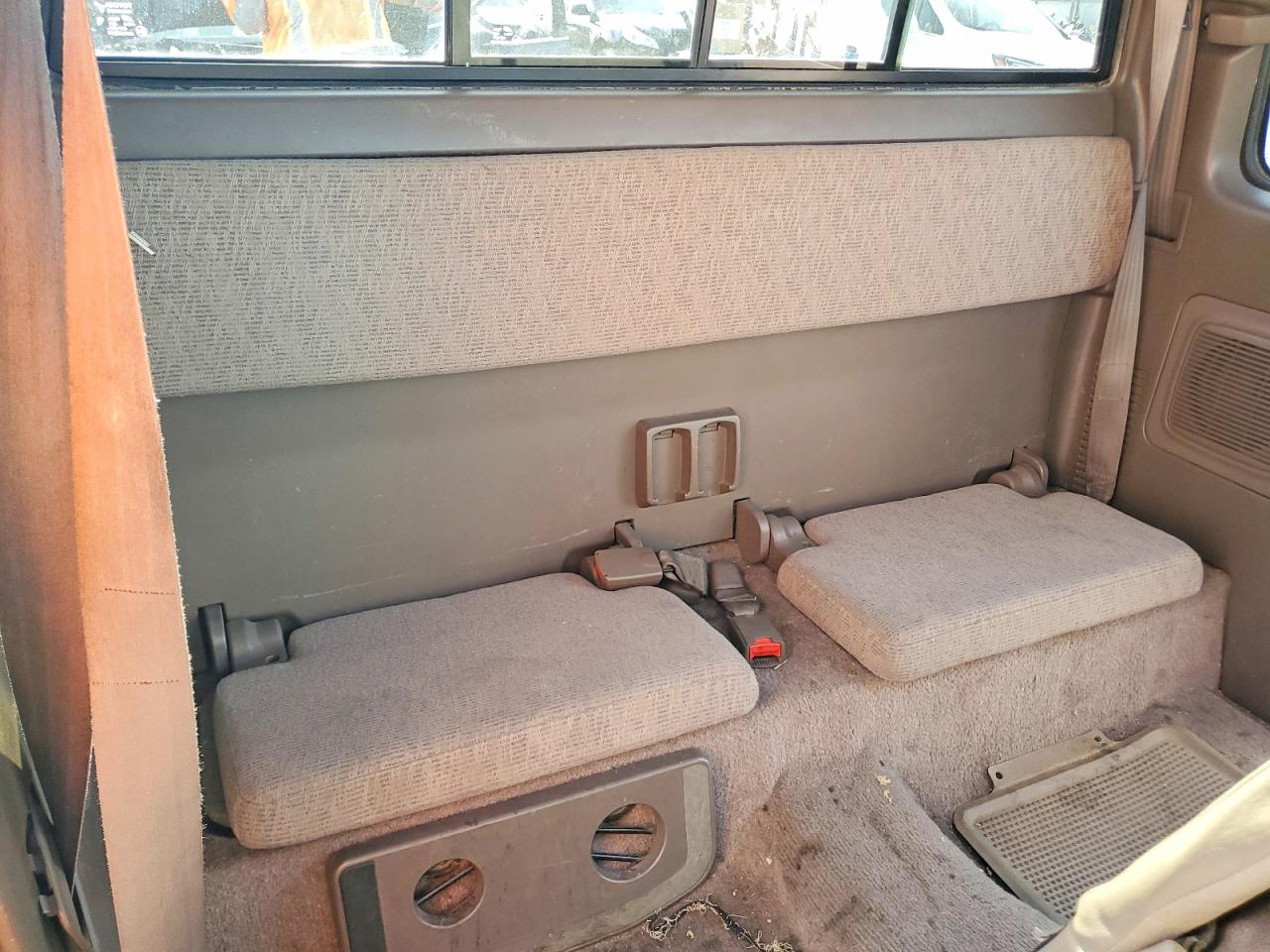 1999 TOYOTA TACOMA BASE photo 19