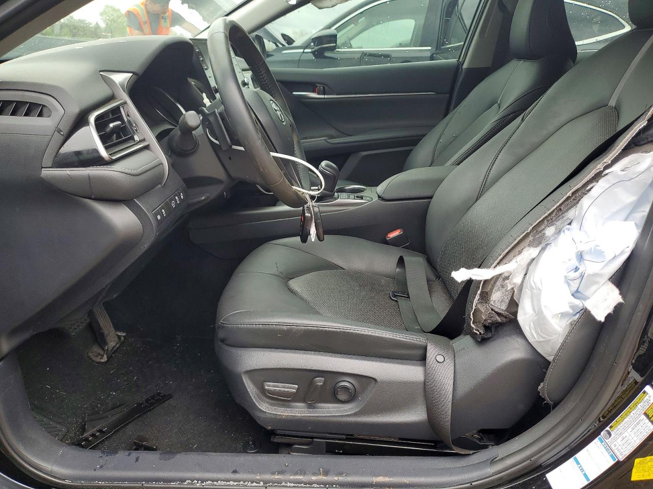 2024 TOYOTA CAMRY XSE photo 13