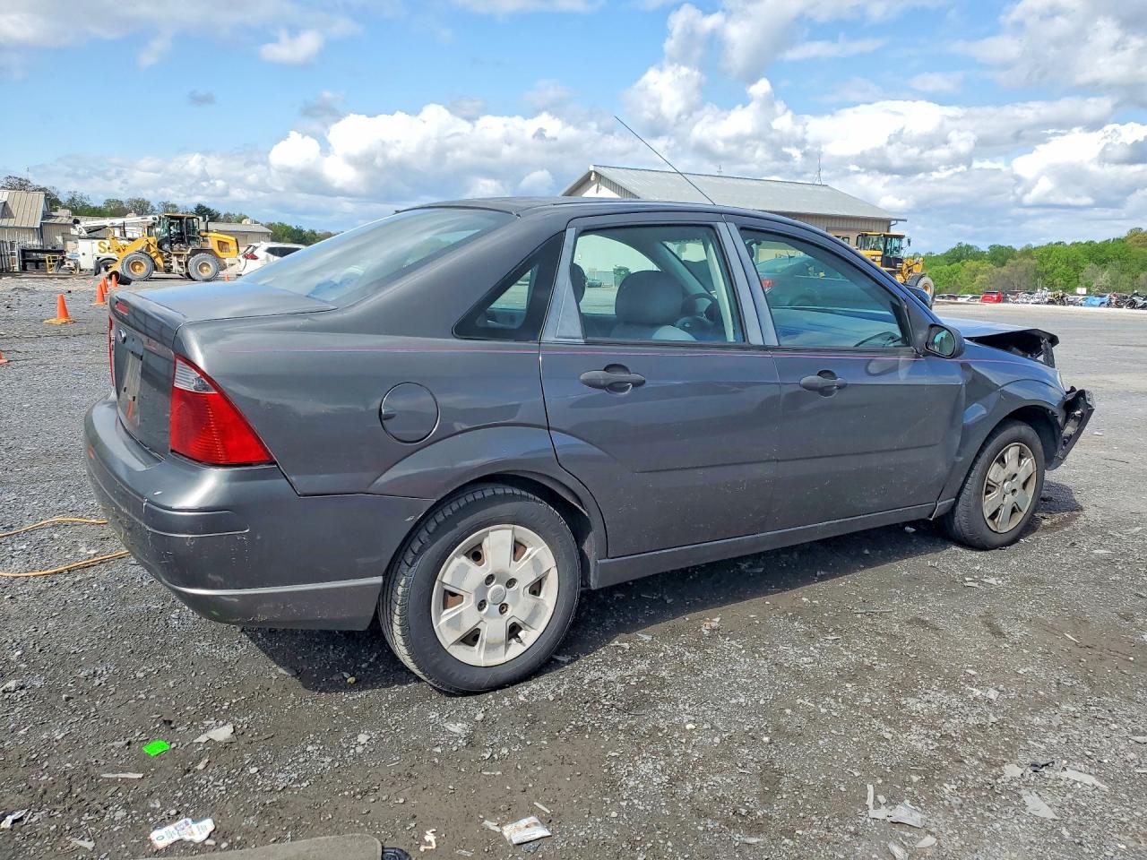 2007 FORD FOCUS ZX4 photo 5