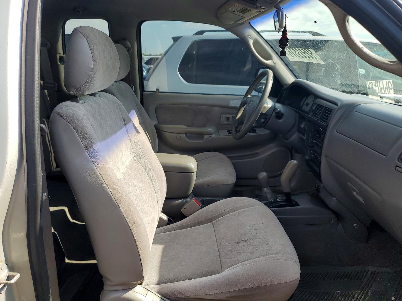 2002 TOYOTA TACOMA XTRACAB photo 10