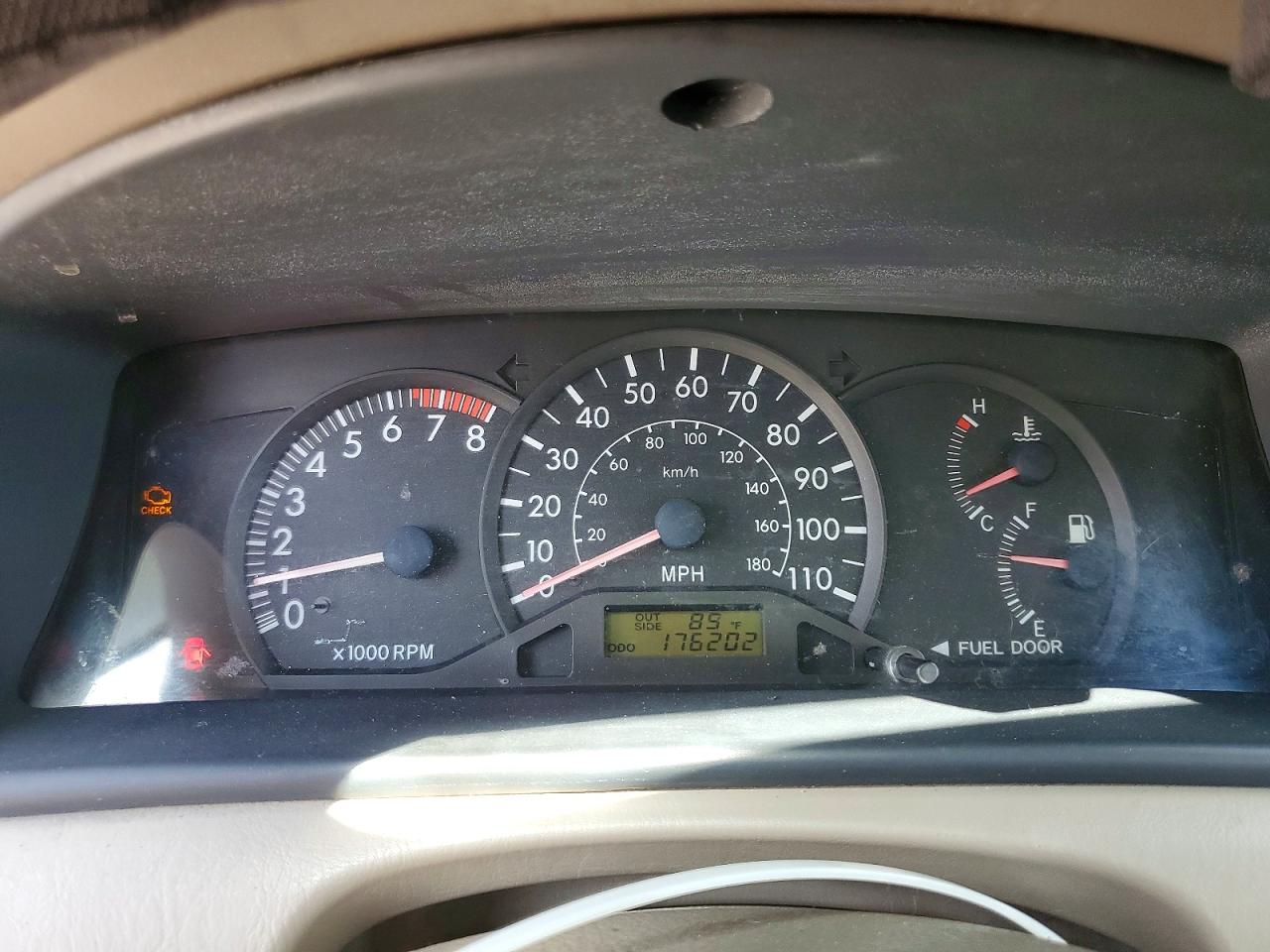 2004 TOYOTA COROLLA CE photo 9