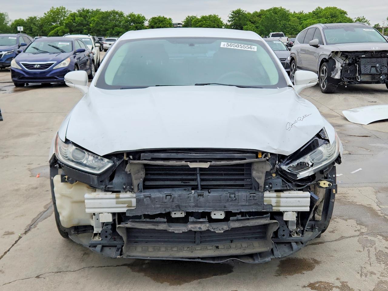 2016 FORD FUSION SE photo 9