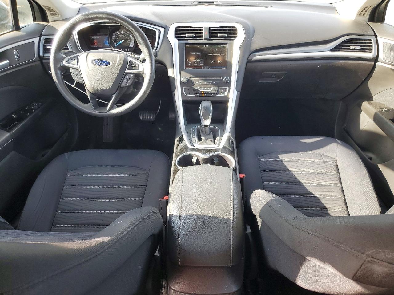 2016 FORD FUSION SE photo 22