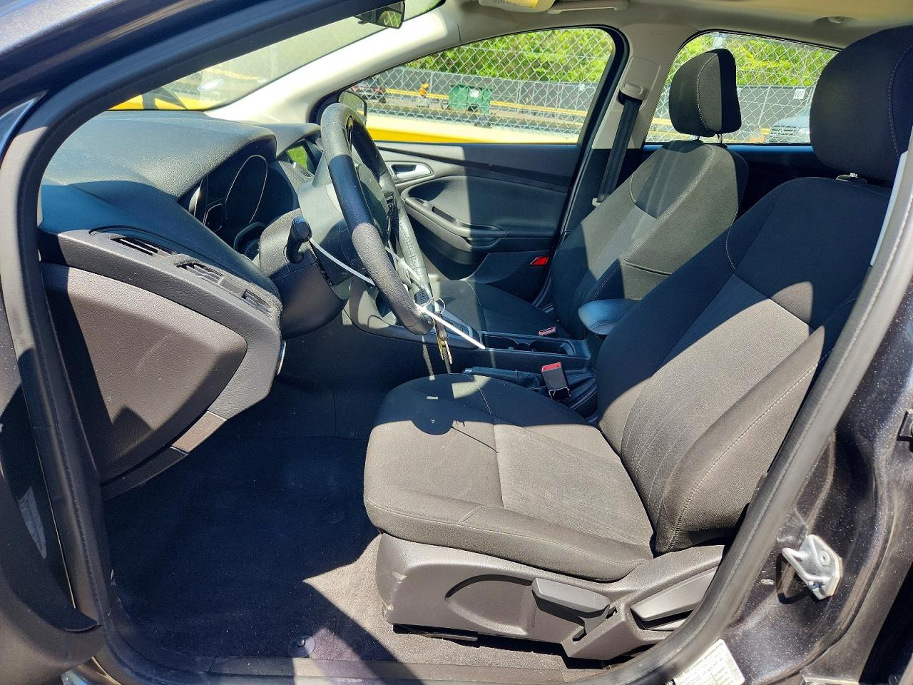 2017 FORD FOCUS SEL photo 19
