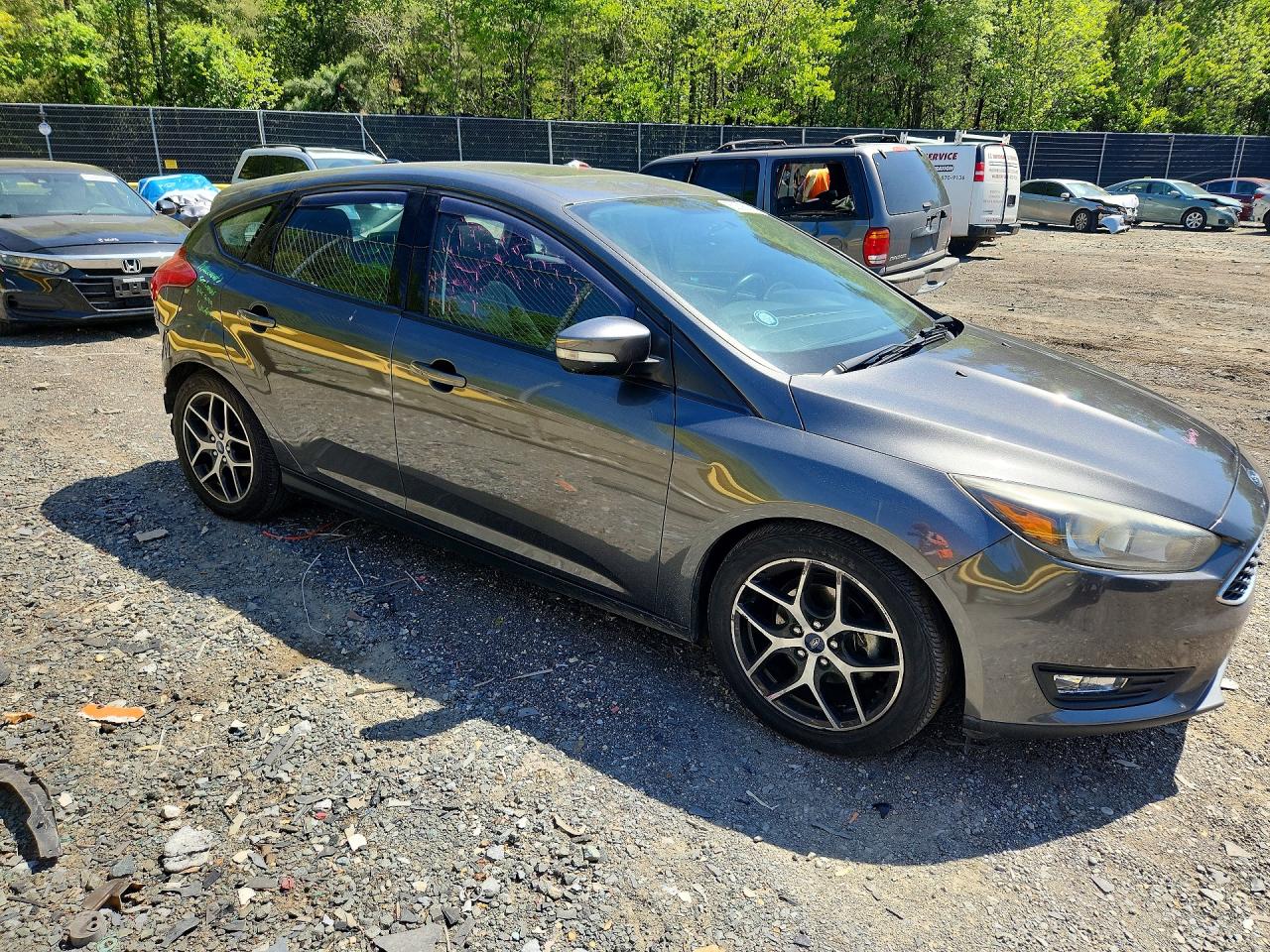 2017 FORD FOCUS SEL photo 10
