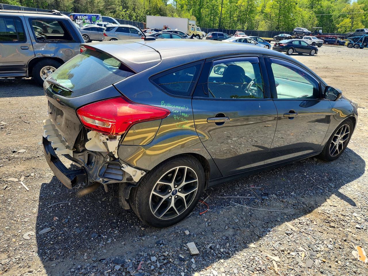 2017 FORD FOCUS SEL photo 7