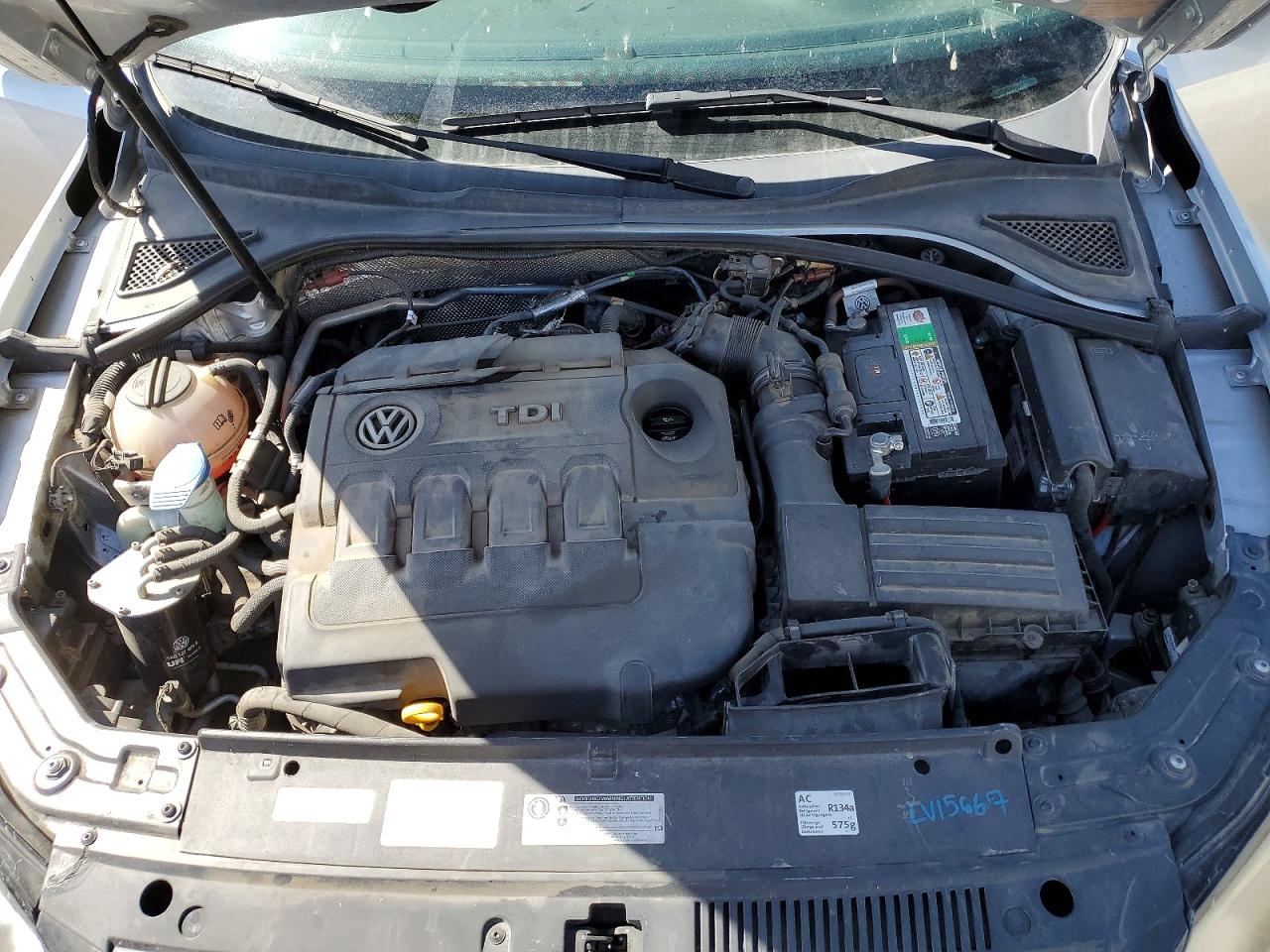 2015 VOLKSWAGEN PASSAT SE photo 21