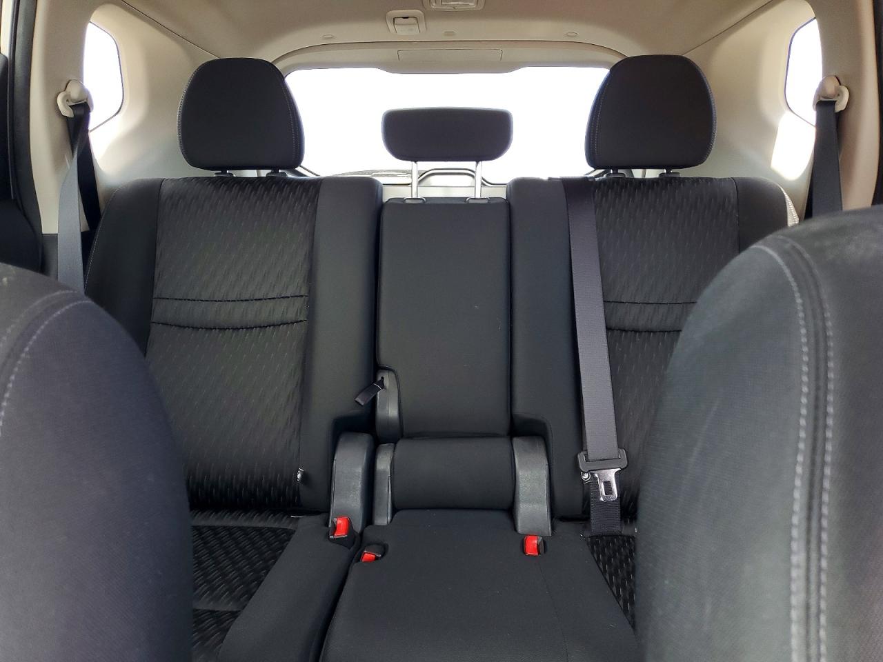 2019 NISSAN ROGUE S photo 19