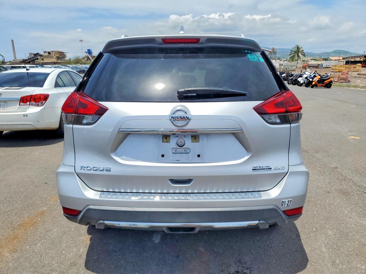 2019 NISSAN ROGUE S photo 11