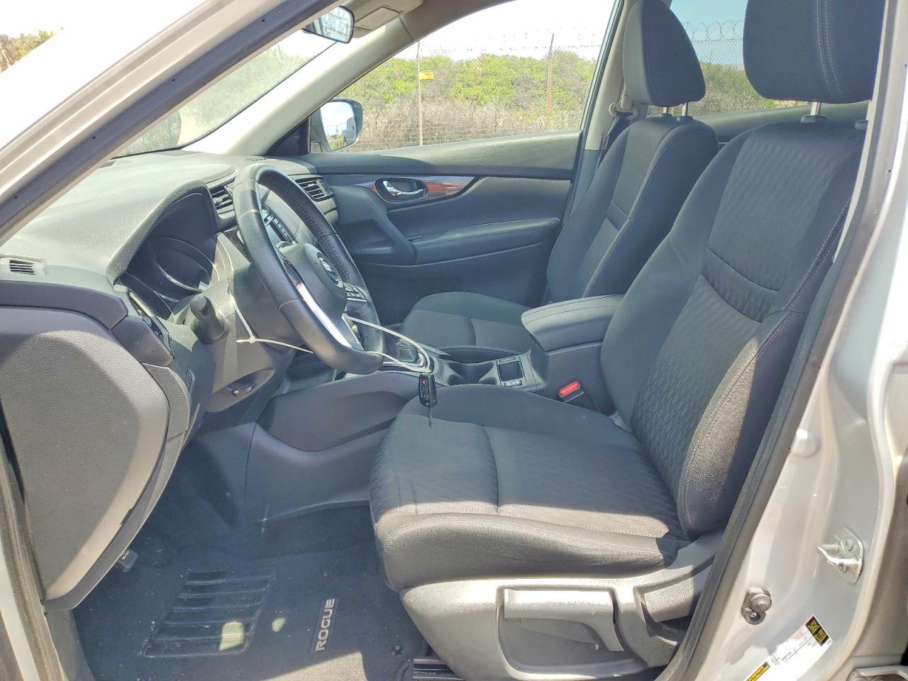 2019 NISSAN ROGUE S photo 13