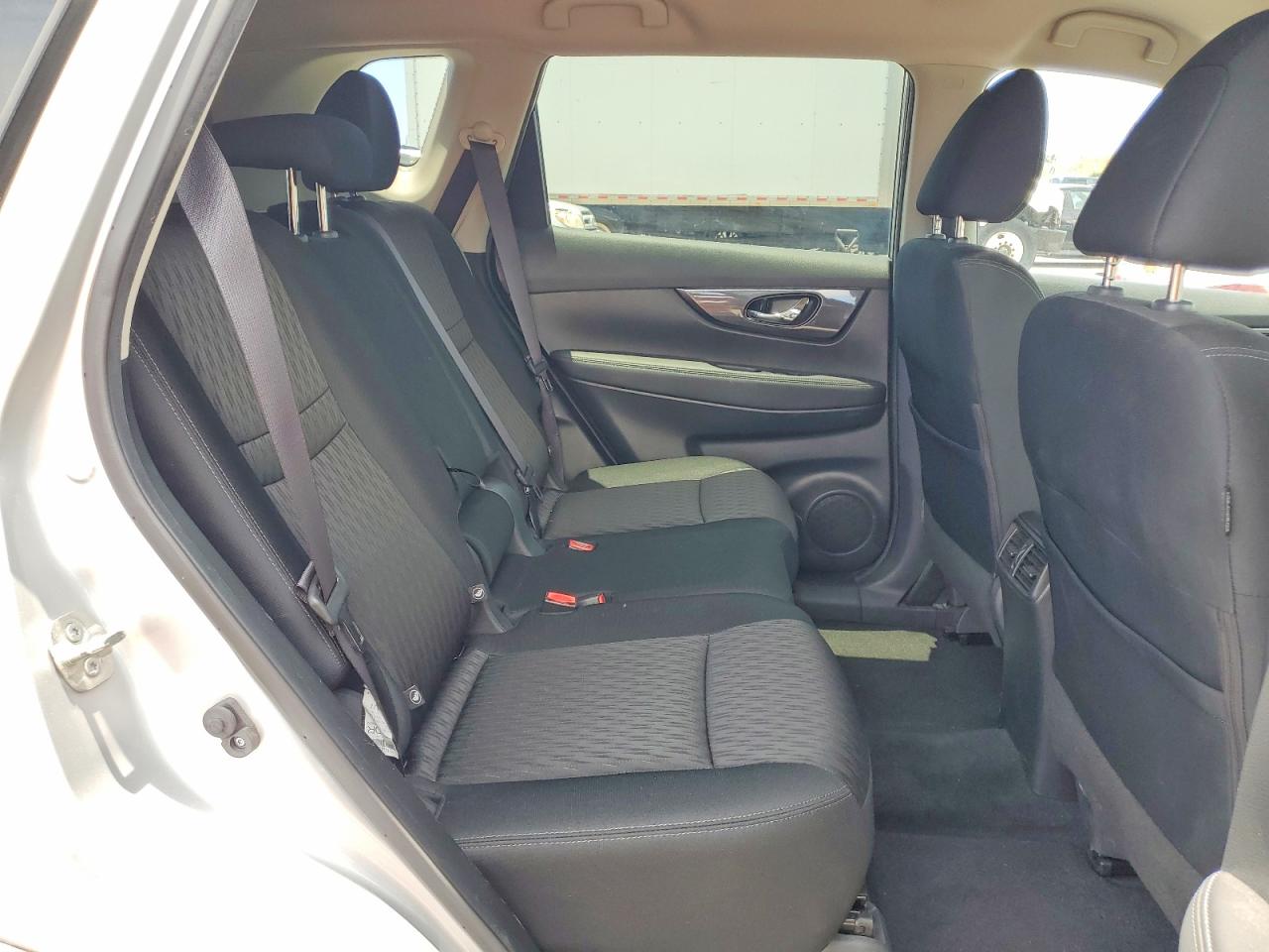 2019 NISSAN ROGUE S photo 21