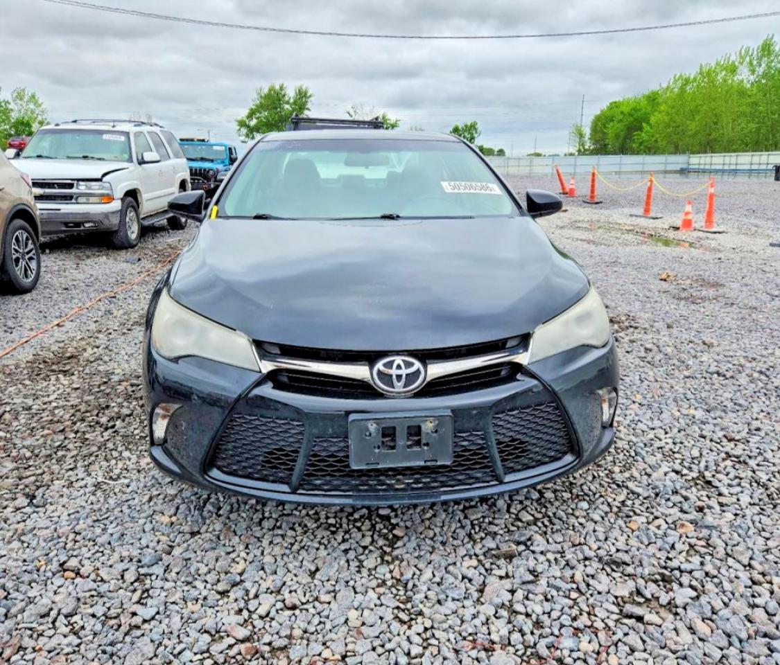 2017 TOYOTA CAMRY SE photo 9
