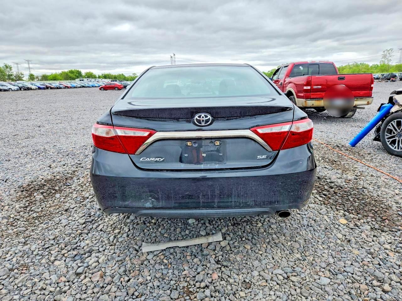 2017 TOYOTA CAMRY SE photo 11