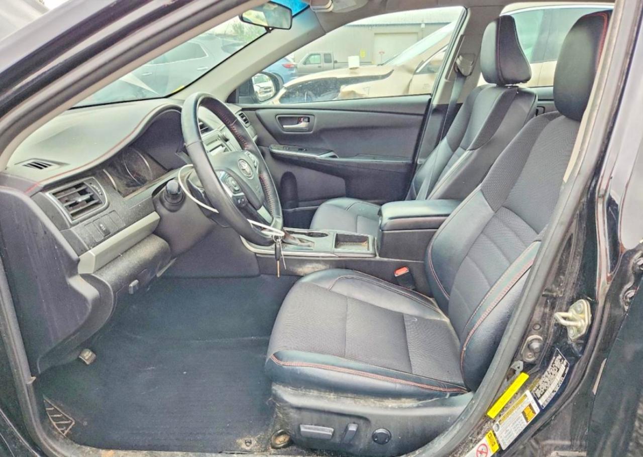 2017 TOYOTA CAMRY SE photo 13