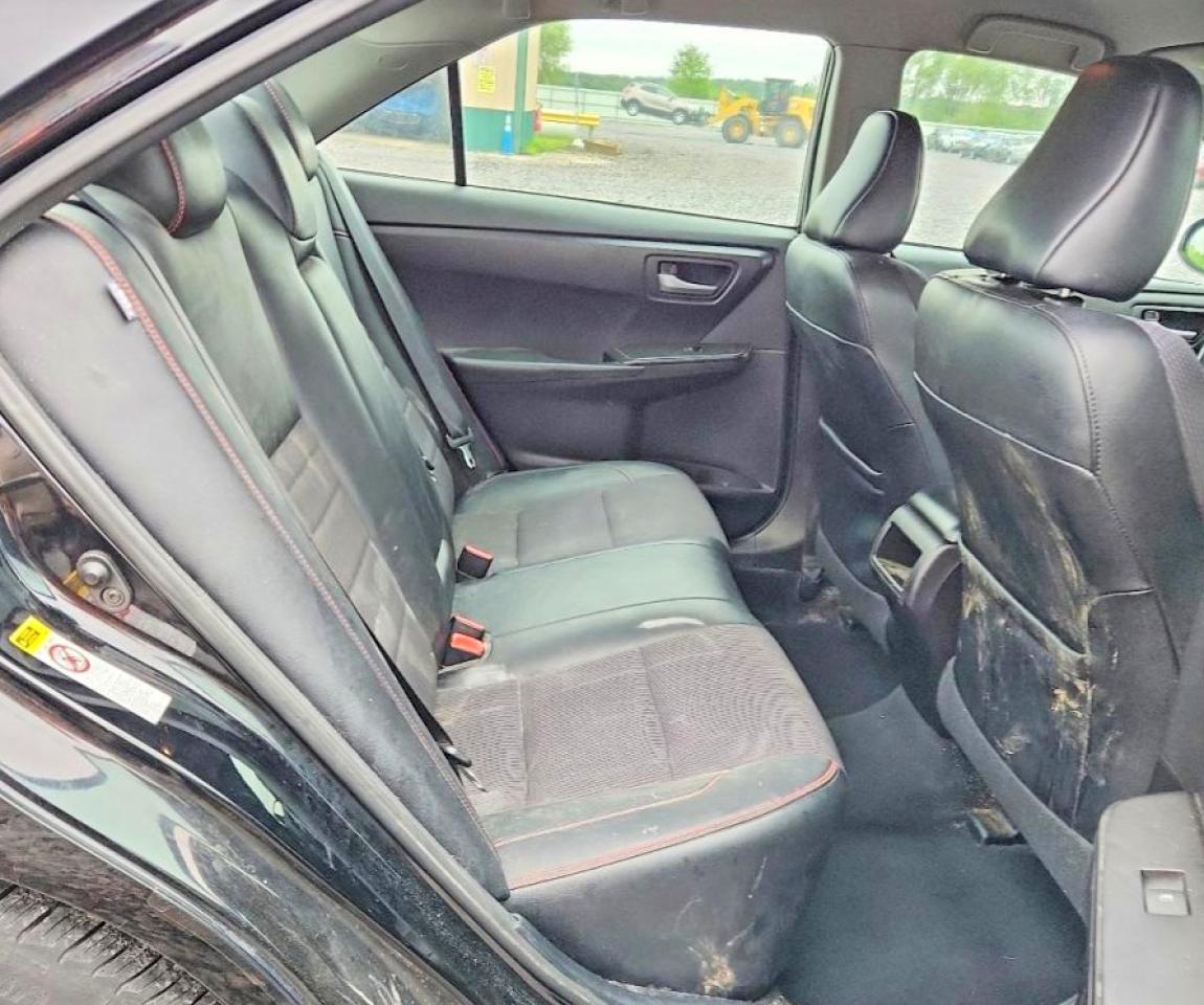 2017 TOYOTA CAMRY SE photo 19