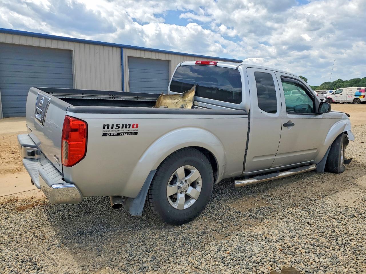 2005 NISSAN FRONTIER SE photo 5