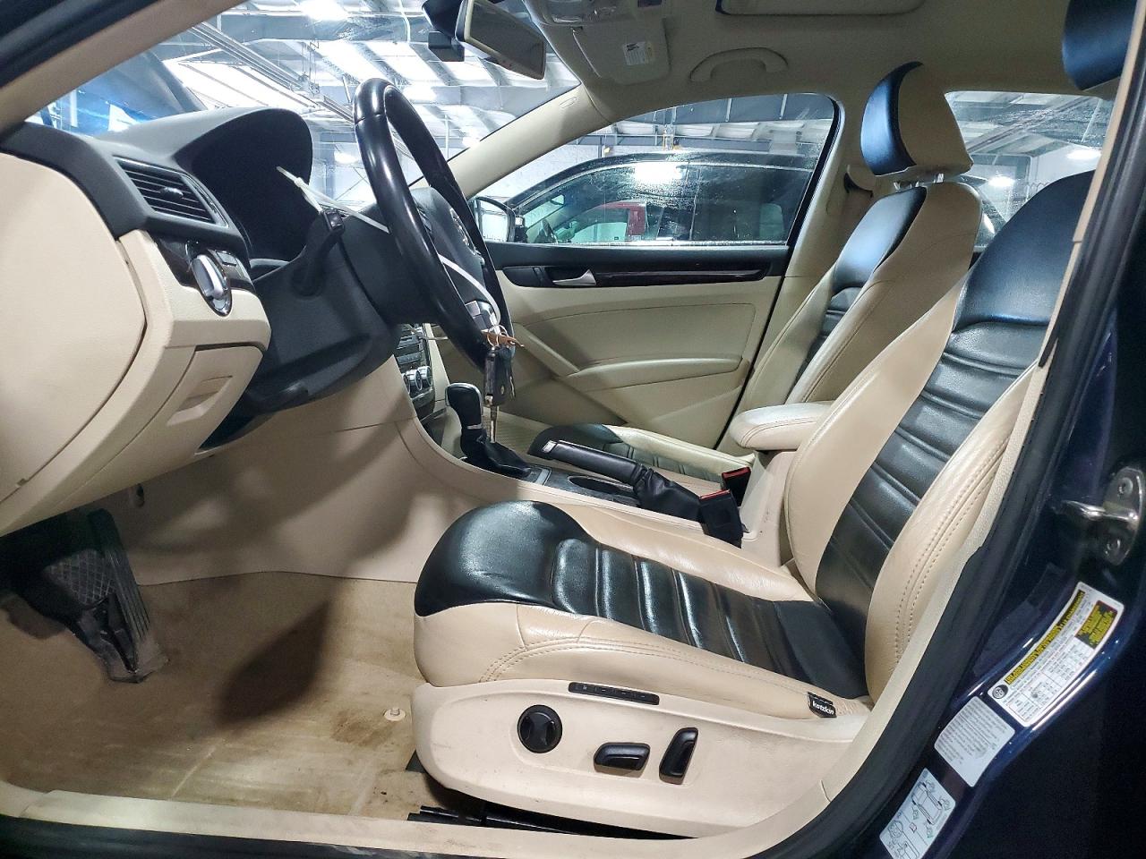 2015 VOLKSWAGEN PASSAT SEL photo 7