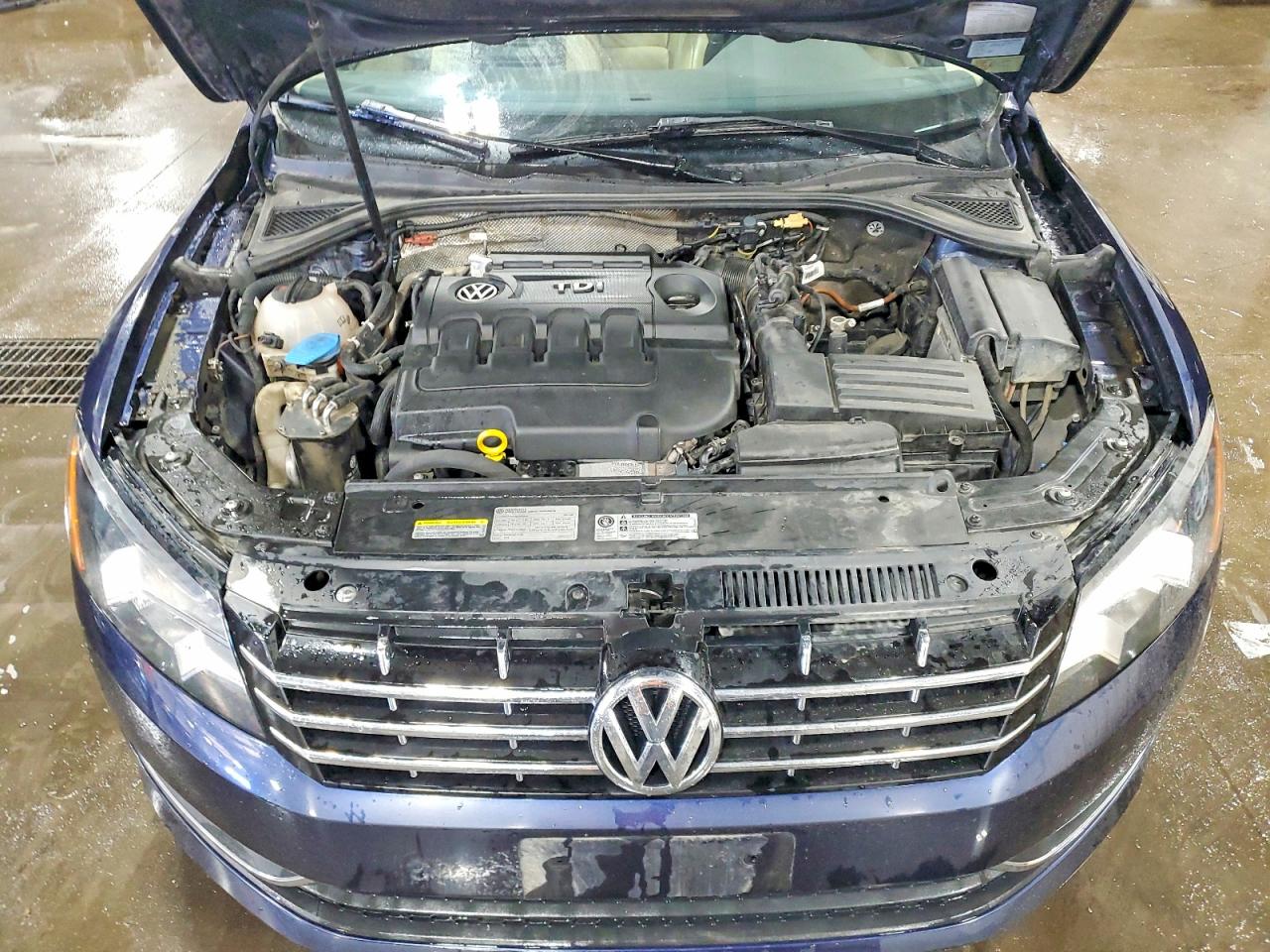 2015 VOLKSWAGEN PASSAT SEL photo 11