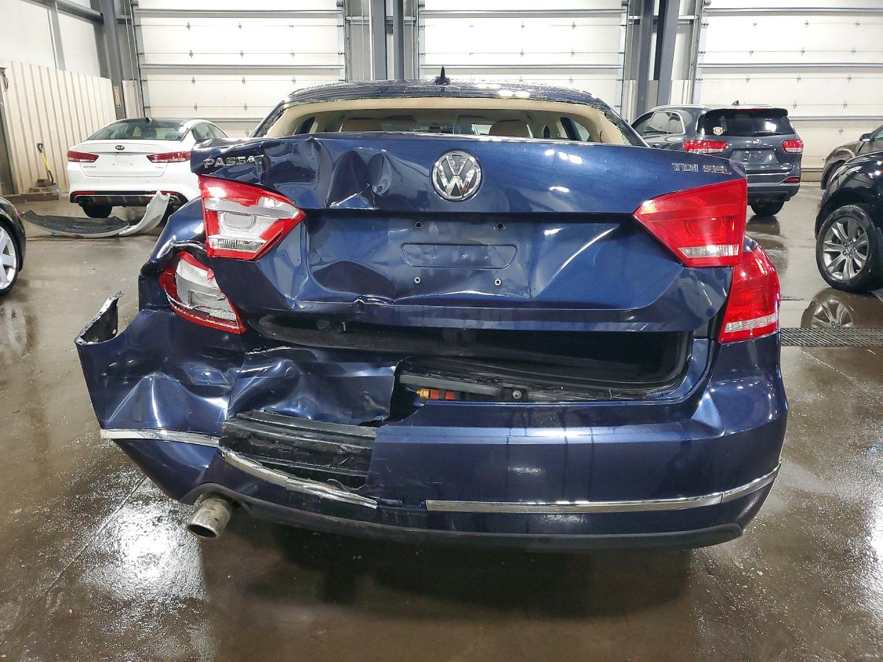 2015 VOLKSWAGEN PASSAT SEL photo 6