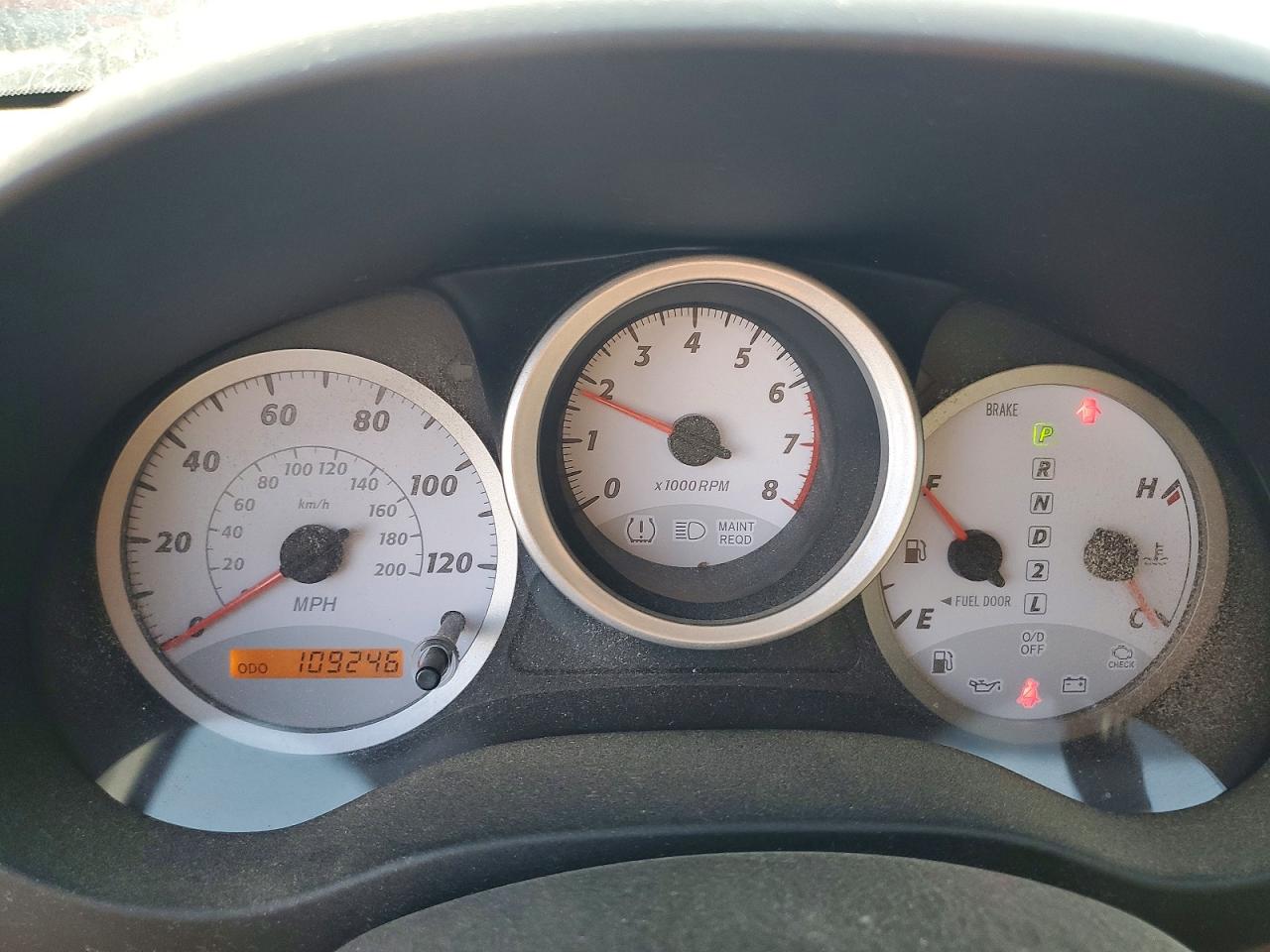 2004 TOYOTA RAV4 BASE photo 25