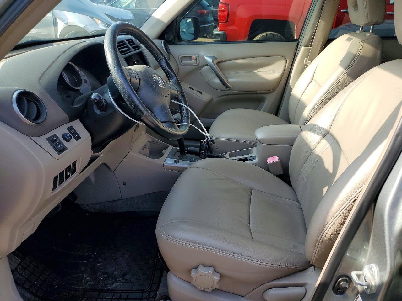 2004 TOYOTA RAV4 BASE photo 19