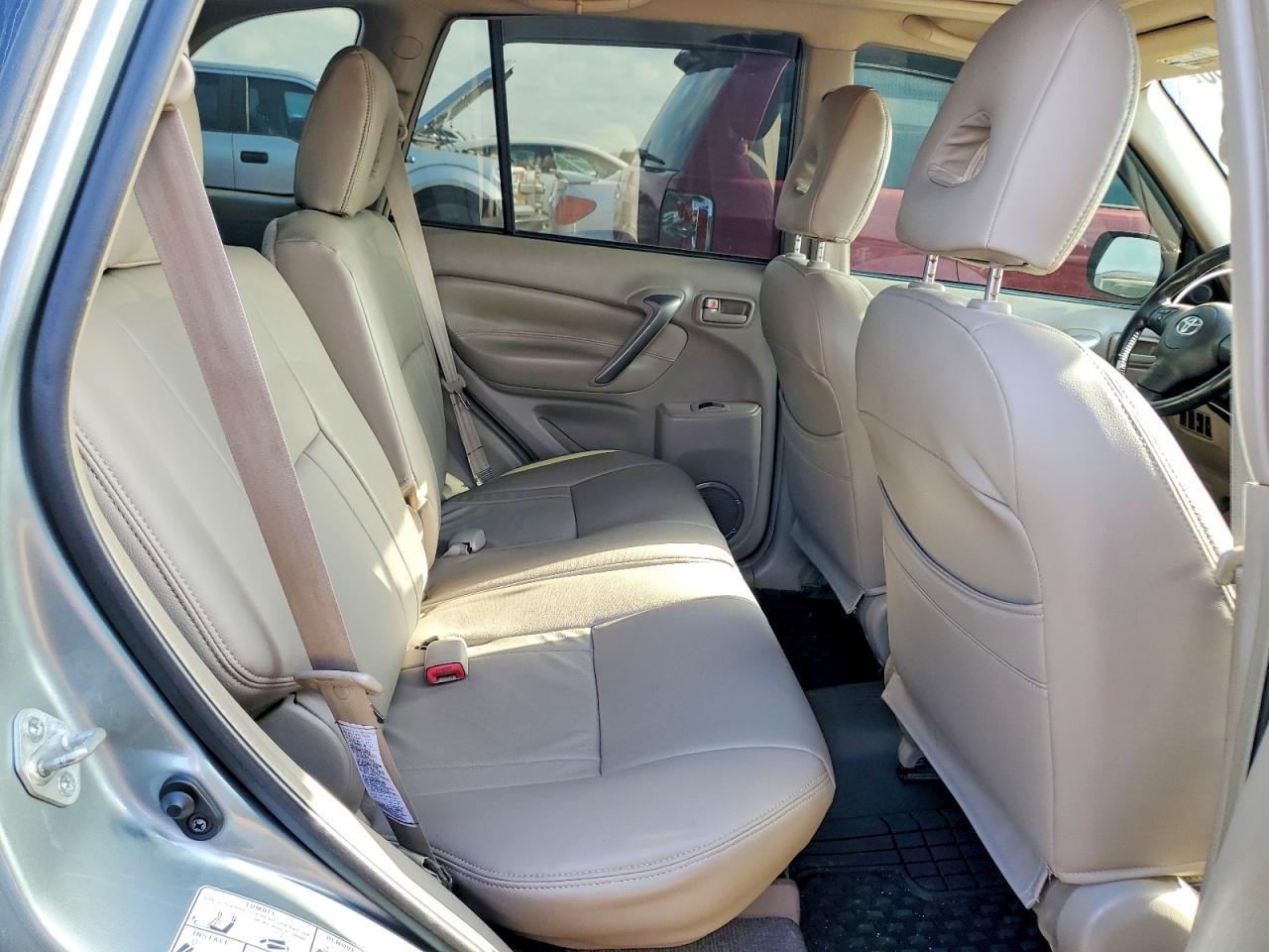 2004 TOYOTA RAV4 BASE photo 28