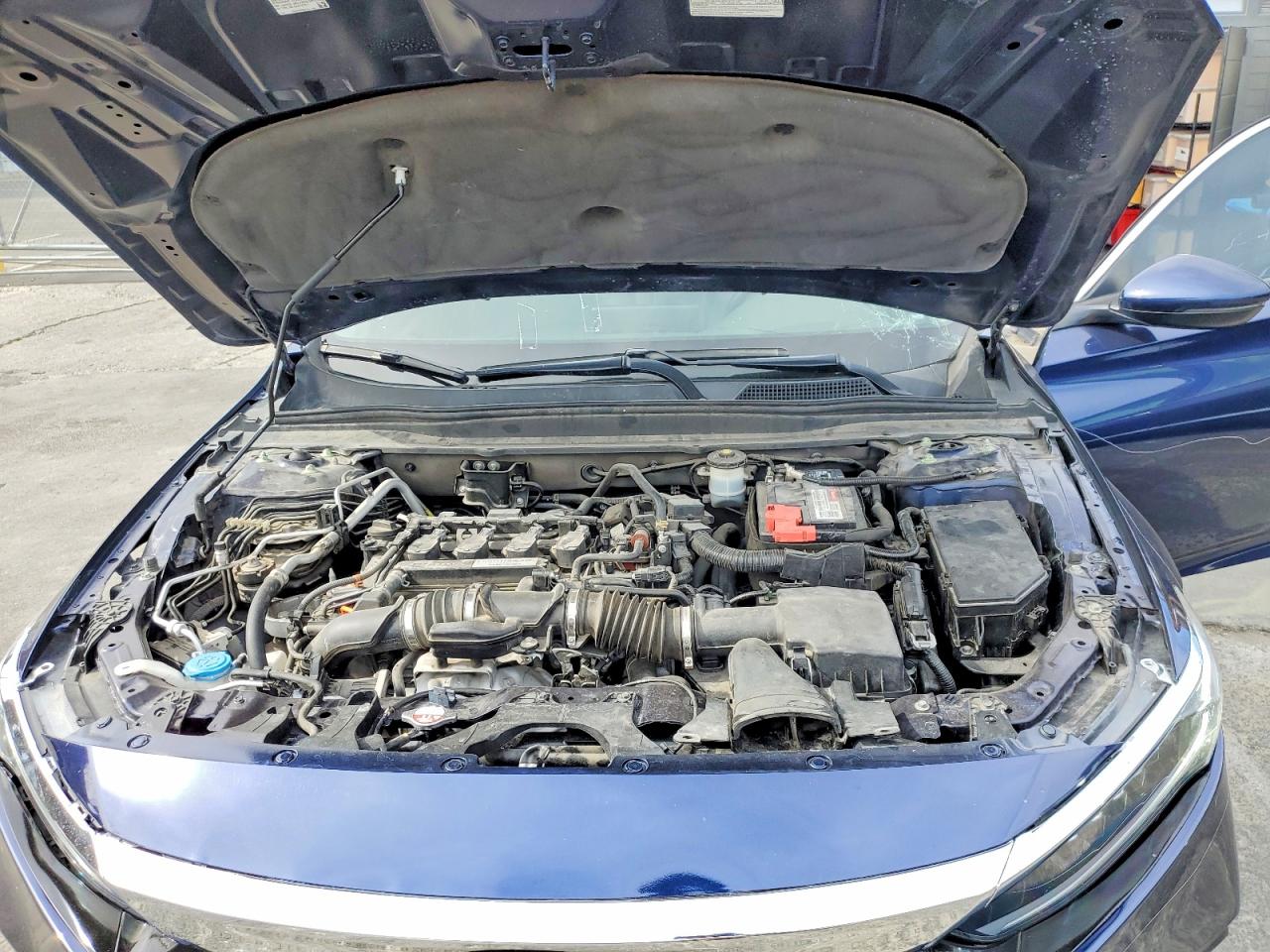 2018 HONDA ACCORD photo 21