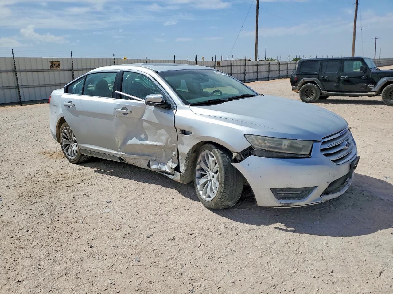 2015 FORD TAURUS LIMITED photo 4