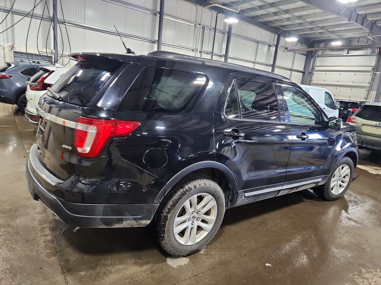 2018 FORD EXPLORER XLT photo 7