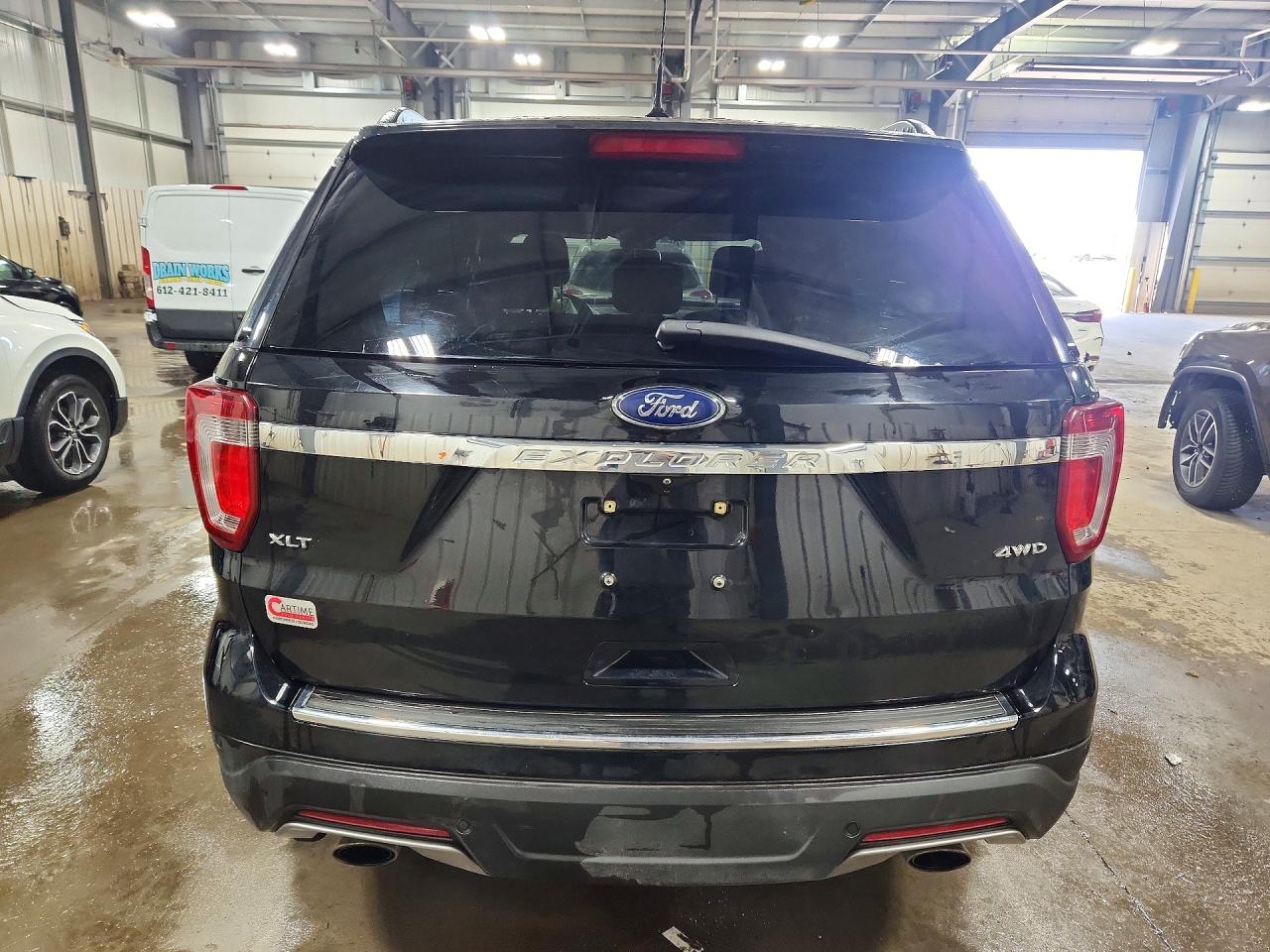 2018 FORD EXPLORER XLT photo 16