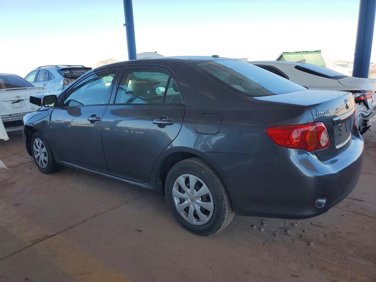 2010 TOYOTA COROLLA LE photo 4