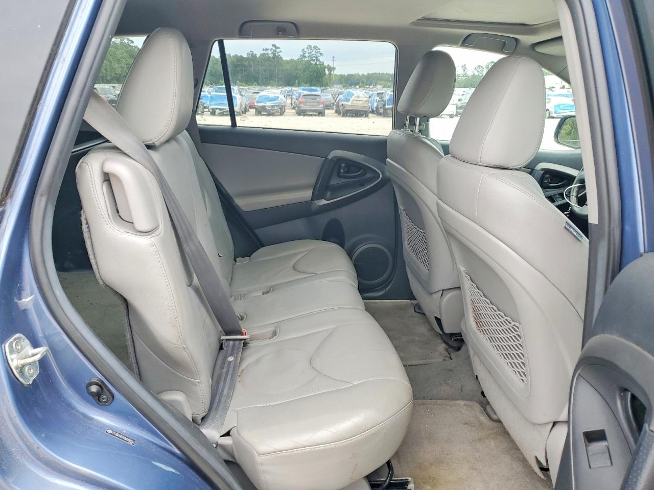 2012 TOYOTA RAV4 LIMITED photo 31