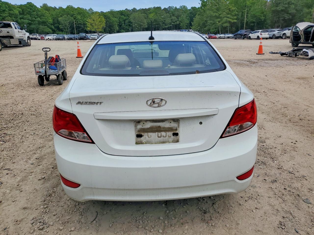 2016 HYUNDAI ACCENT SE photo 11