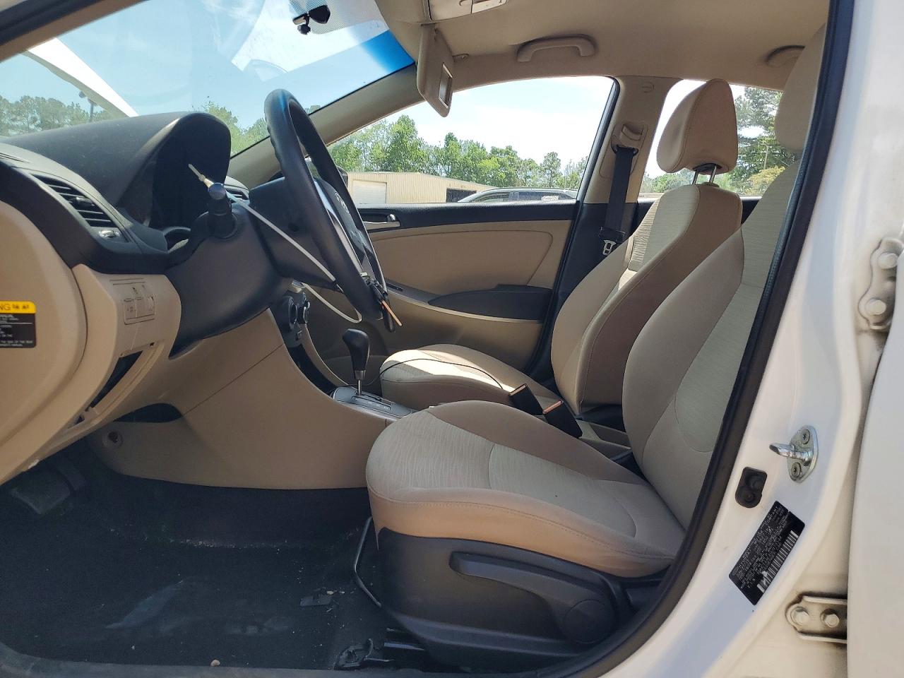 2016 HYUNDAI ACCENT SE photo 13