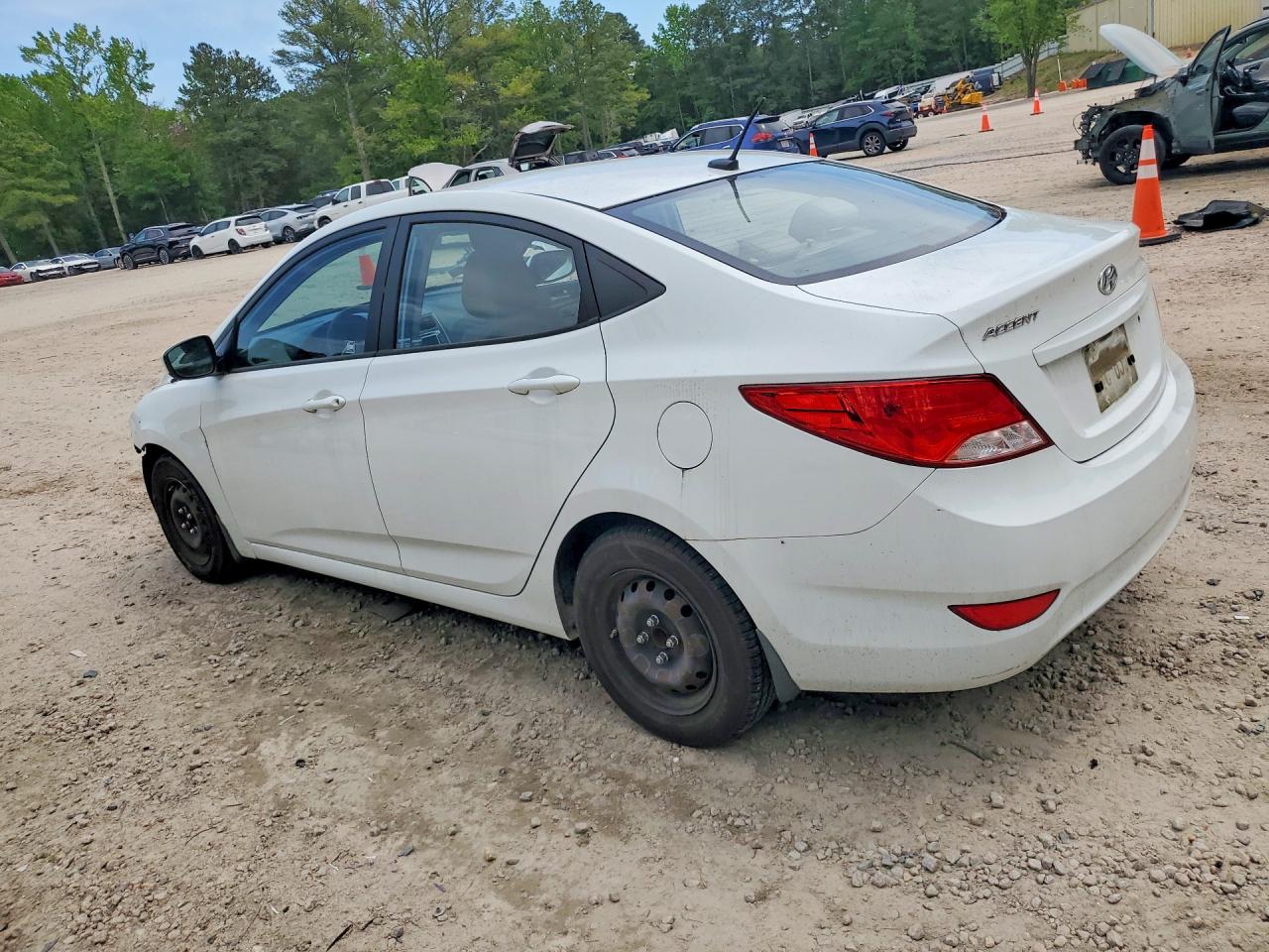 2016 HYUNDAI ACCENT SE photo 3