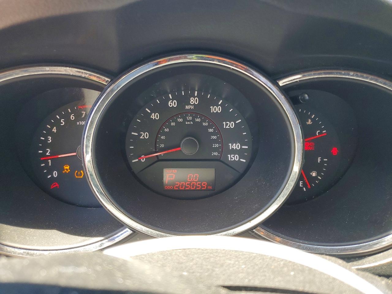 2011 KIA SORENTO LX photo 17