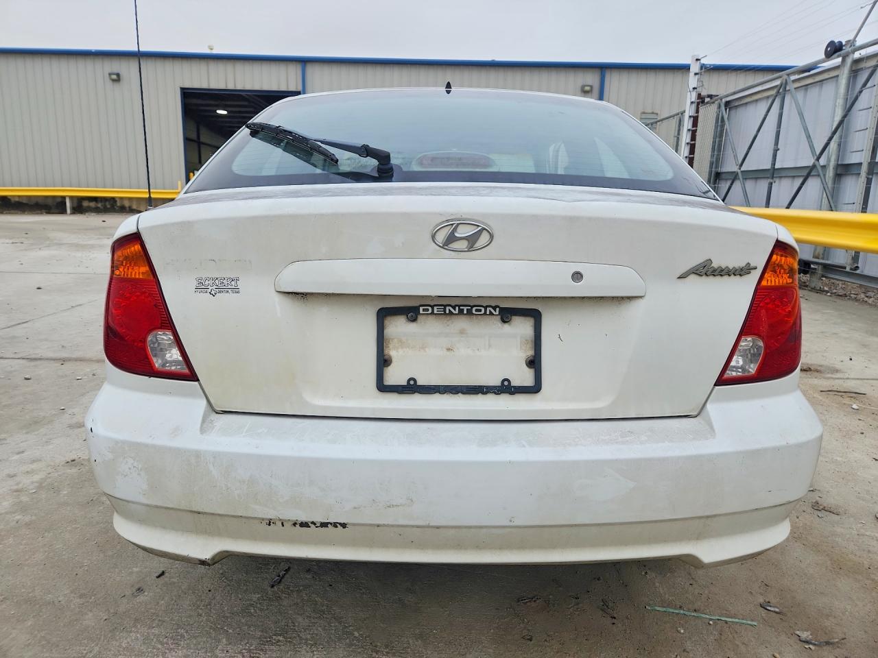 2003 HYUNDAI ACCENT GL photo 11