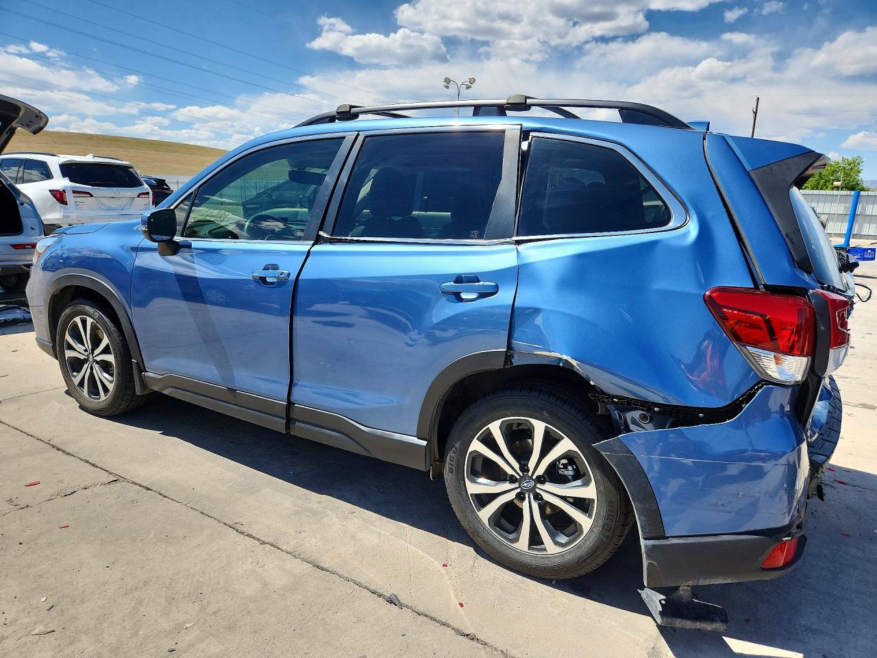2019 SUBARU FORESTER LIMITED photo 2